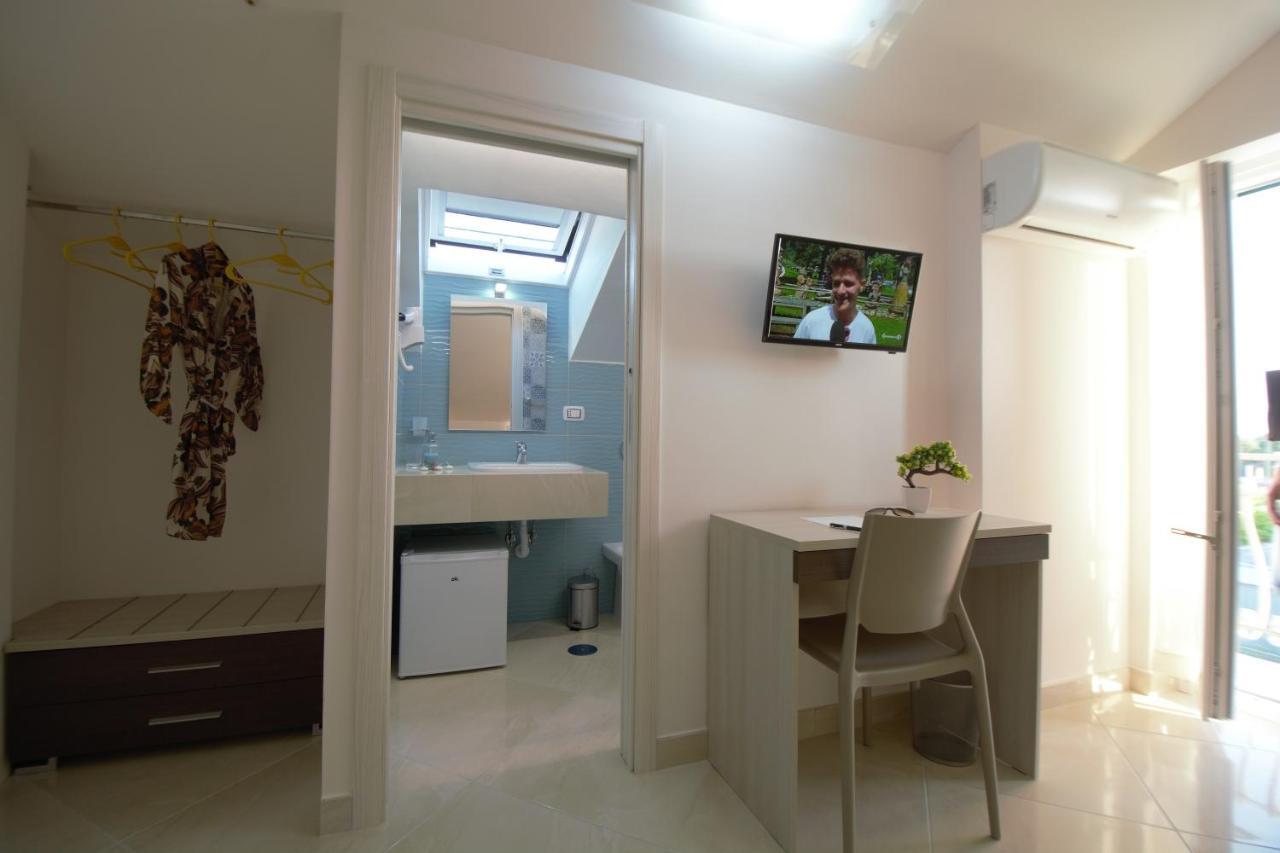 Askia Rooms & Breakfast อาเชอา ภายนอก รูปภาพ