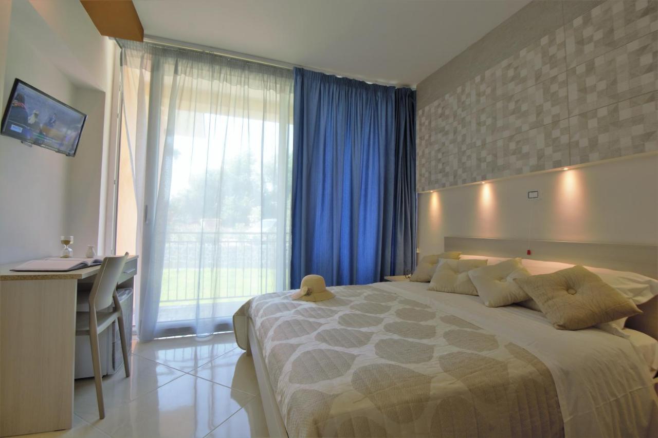 Askia Rooms & Breakfast อาเชอา ภายนอก รูปภาพ