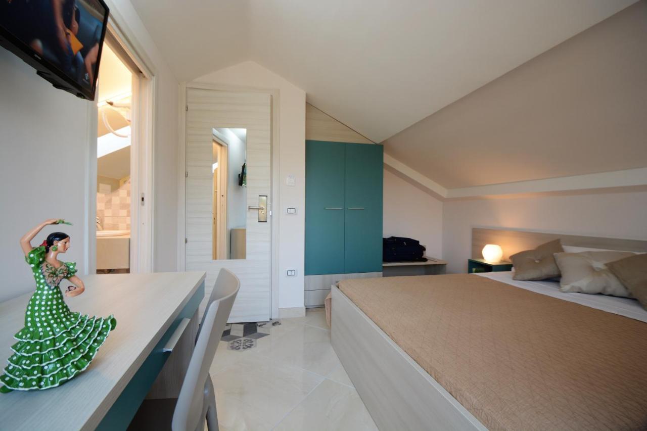 Askia Rooms & Breakfast อาเชอา ภายนอก รูปภาพ